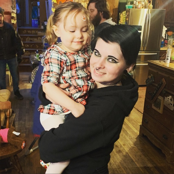 Meet your Posher, Julie - Picture 9 of 11